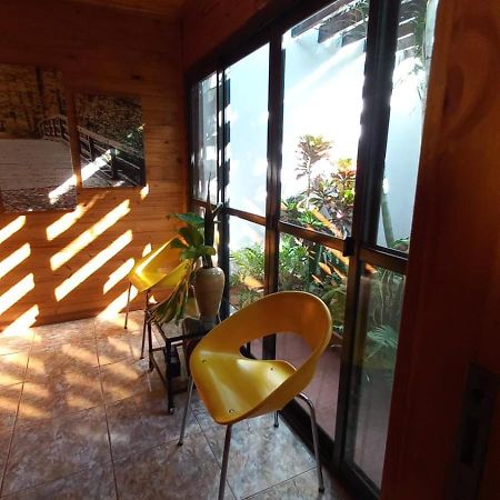 Вилла Vivi Iguazu Casa Familiar Пуэрто-Игуасу Экстерьер фото